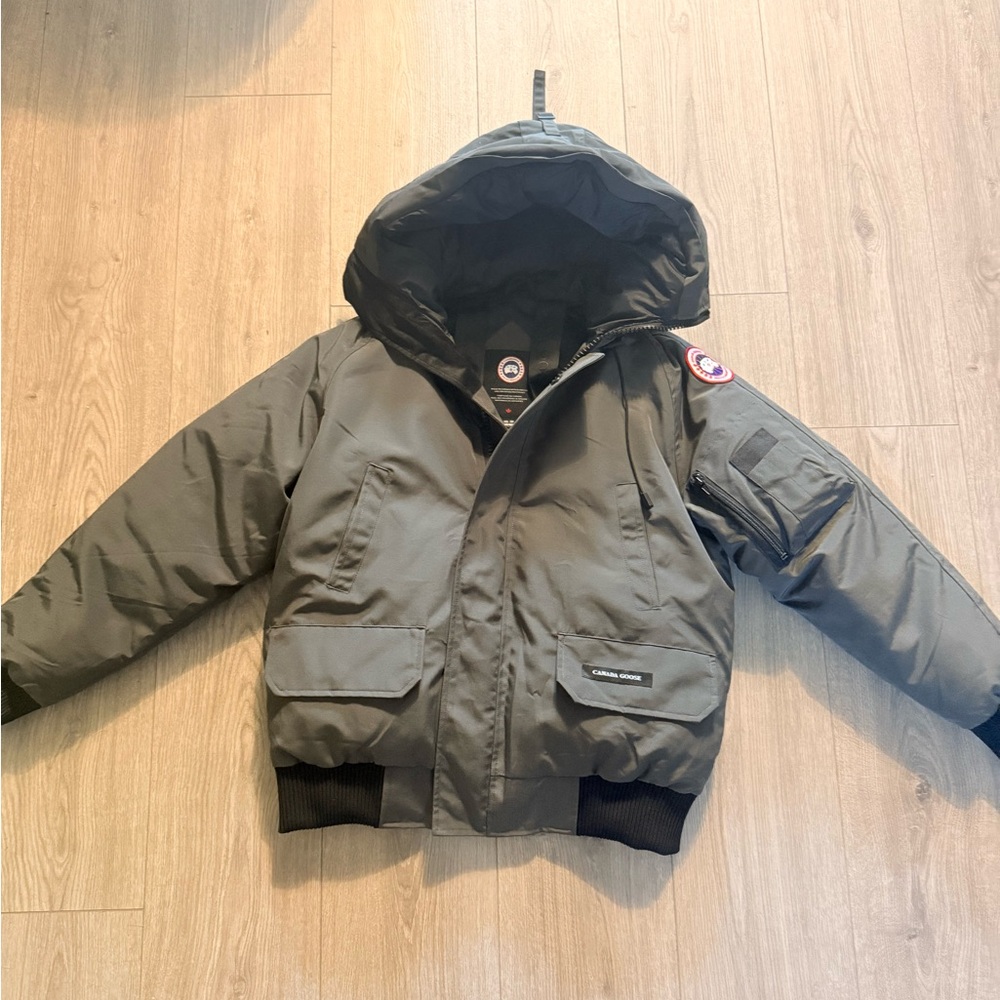 Canada Goose men’s grey chillwack Jacket